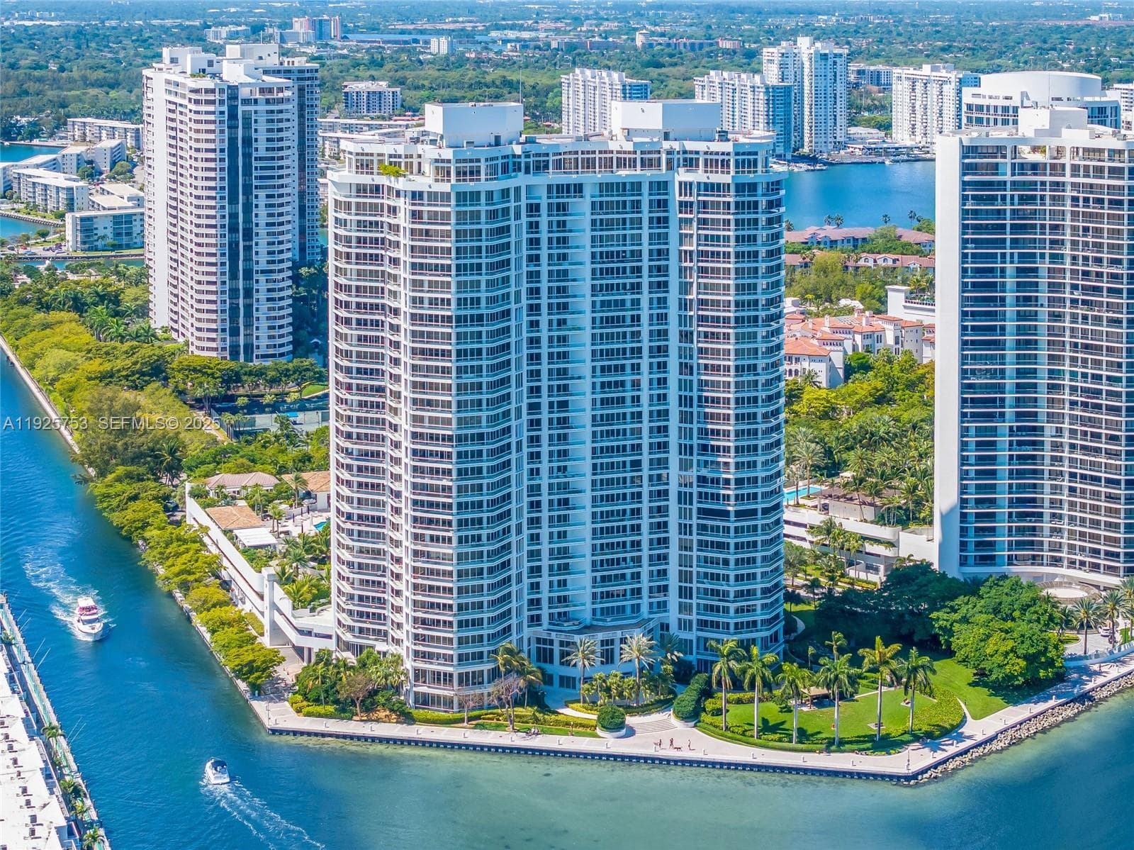 2600 Williams Island